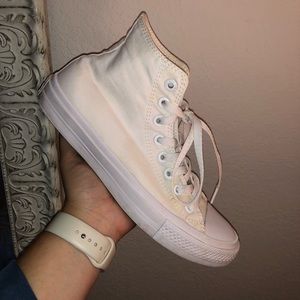 Converse Chuck Taylor High tops